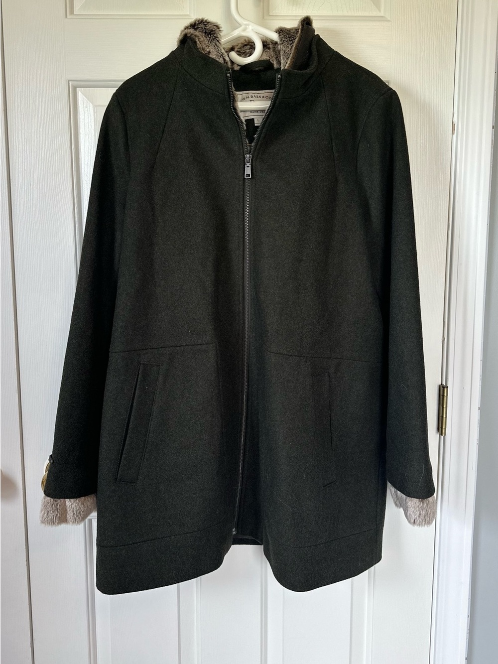 NEW! Womens Coat
